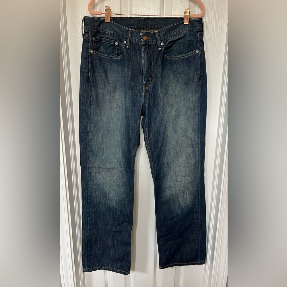 Levi’s 514 Straight Fit 100% Cotton Men’s Jeans Size 34x30 EUC